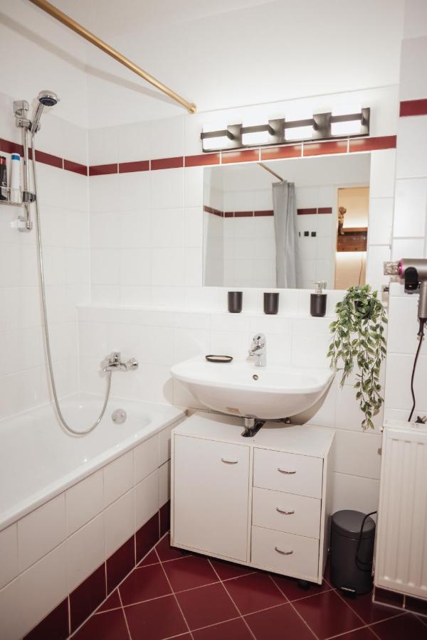 Buergerspitalgasse Zentrale Wohnung Am Westbahnhof Wenen Buitenkant foto
